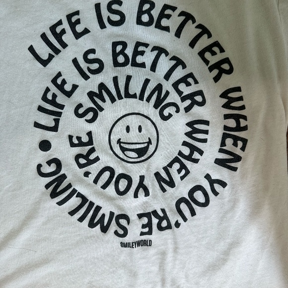 Casual Crop Top - Picture 3 of 4